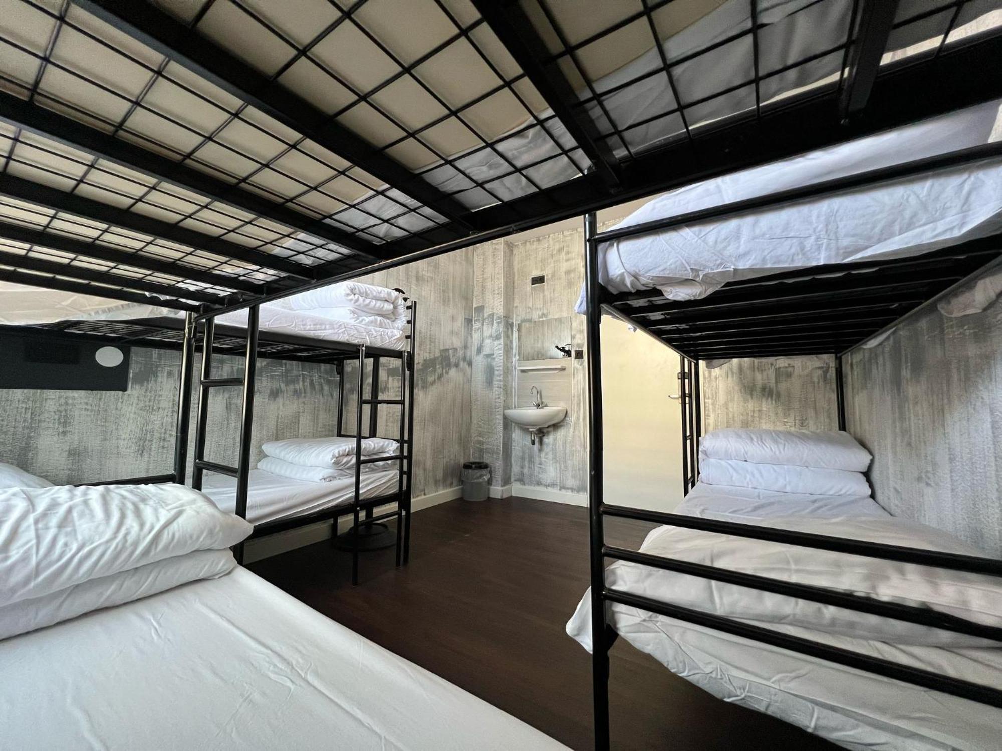 Amigo Budget Hotel Amsterdam Exterior photo
