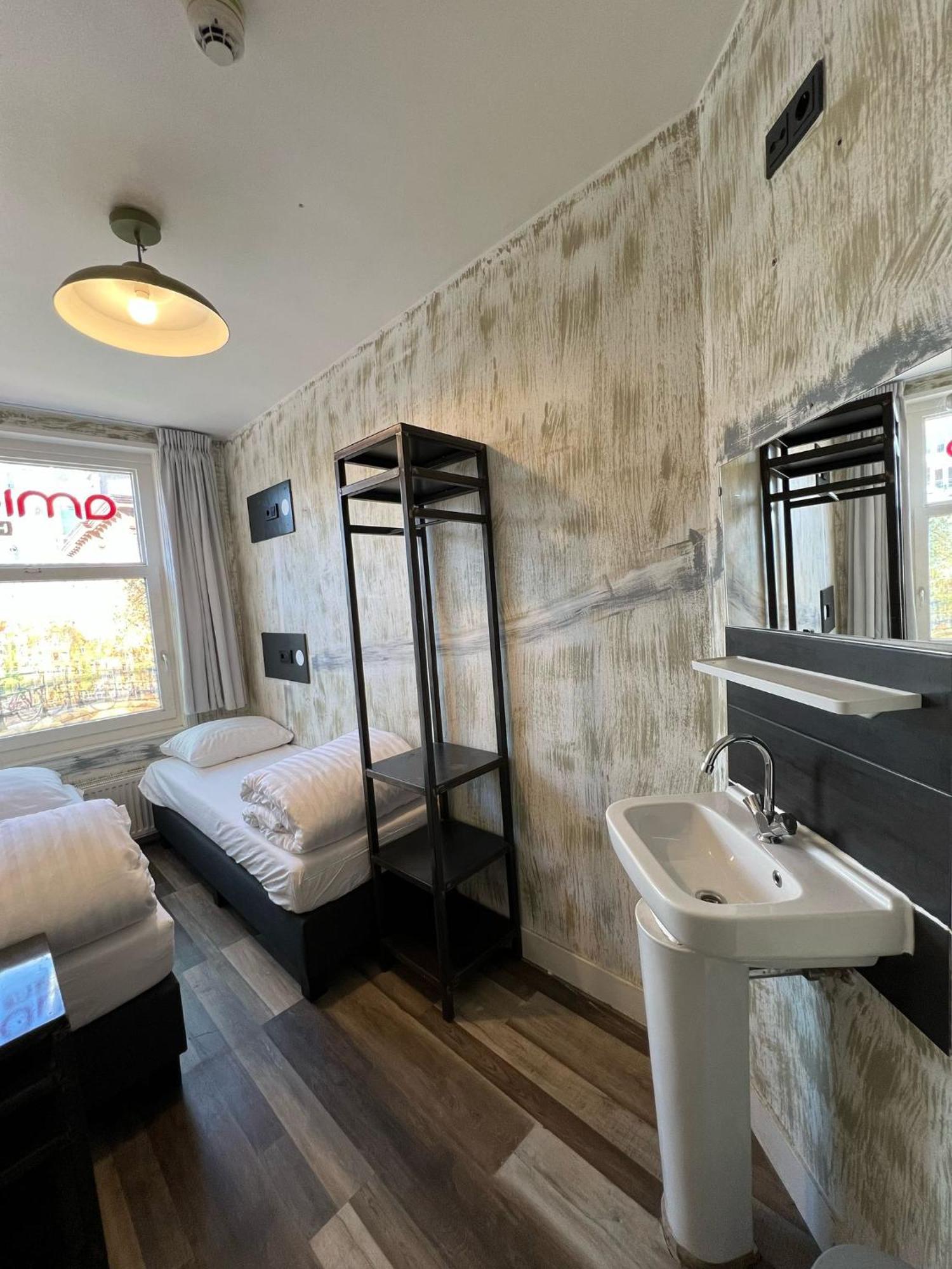 Amigo Budget Hotel Amsterdam Exterior photo
