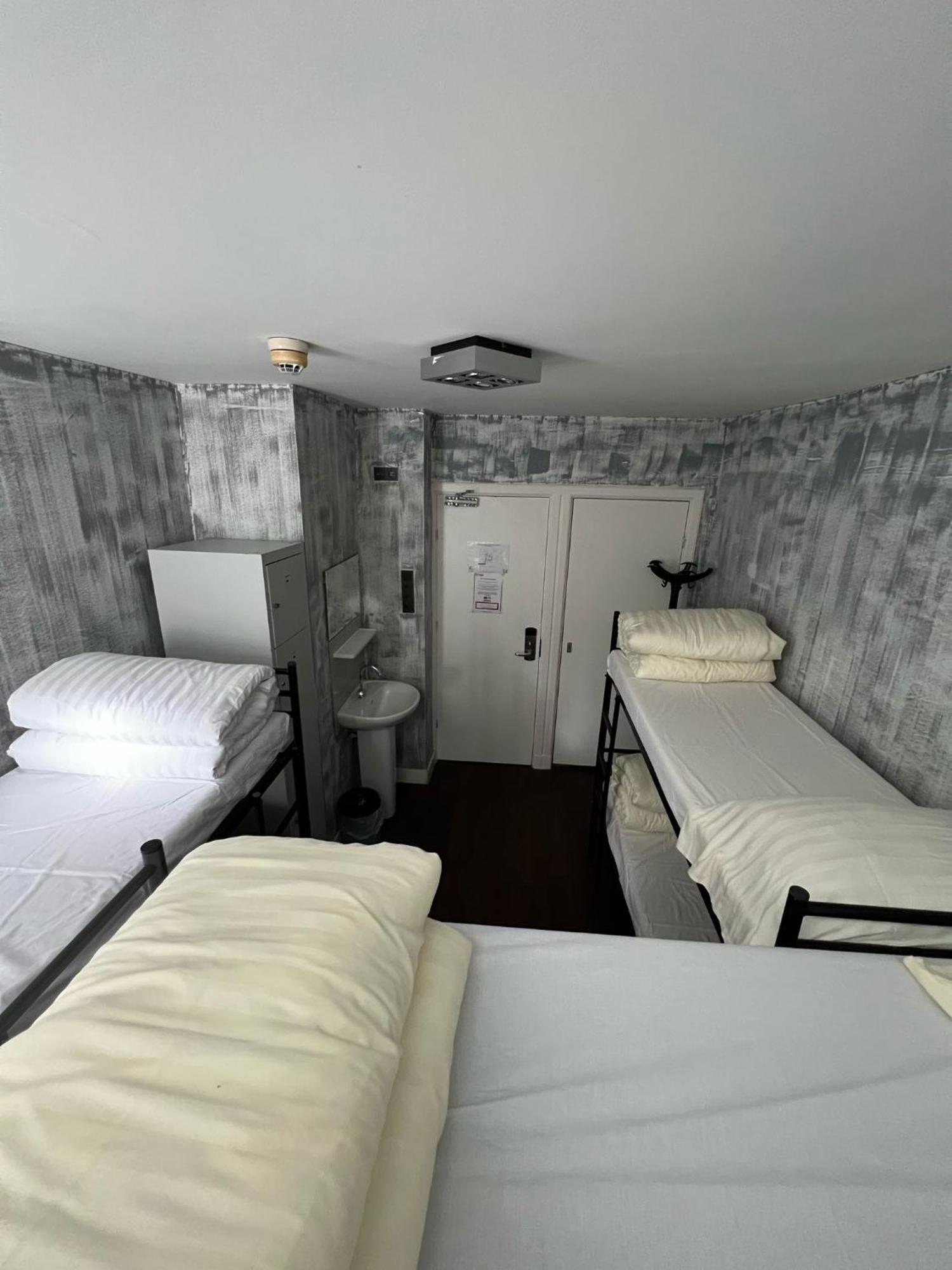 Amigo Budget Hotel Amsterdam Exterior photo