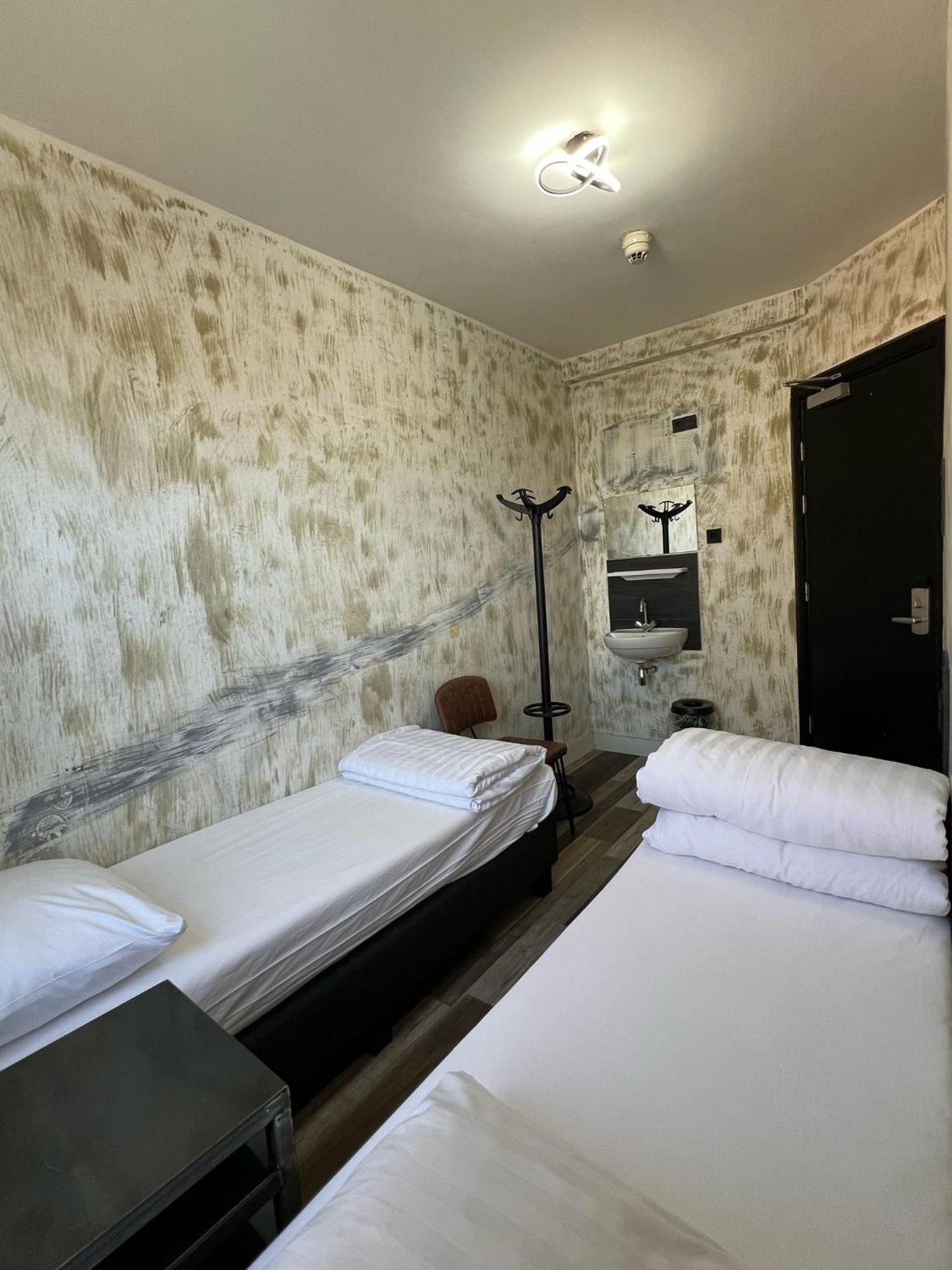 Amigo Budget Hotel Amsterdam Exterior photo