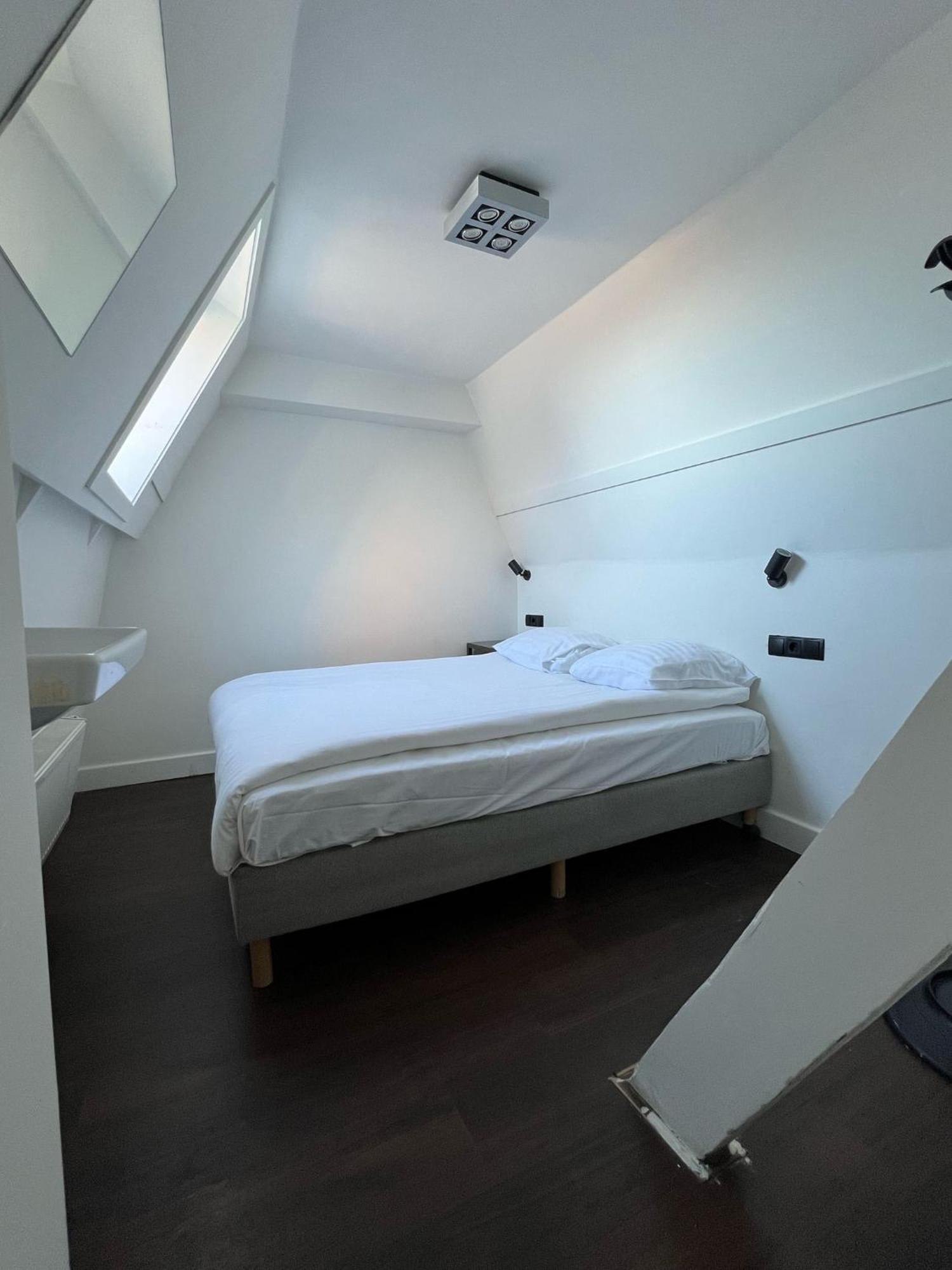 Amigo Budget Hotel Amsterdam Exterior photo